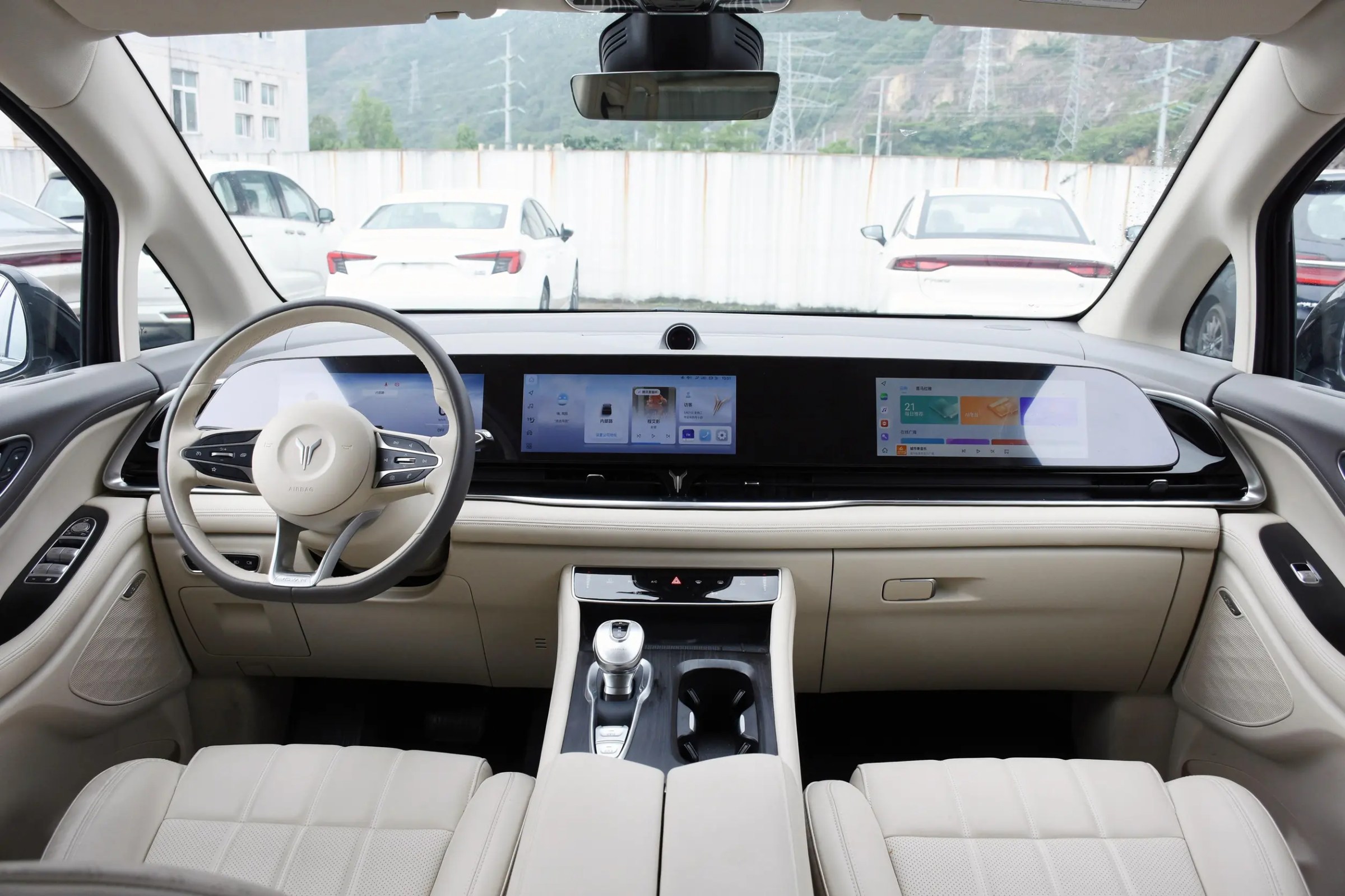 VOYAH Dreamer PHEV主图6 Zeekr 001