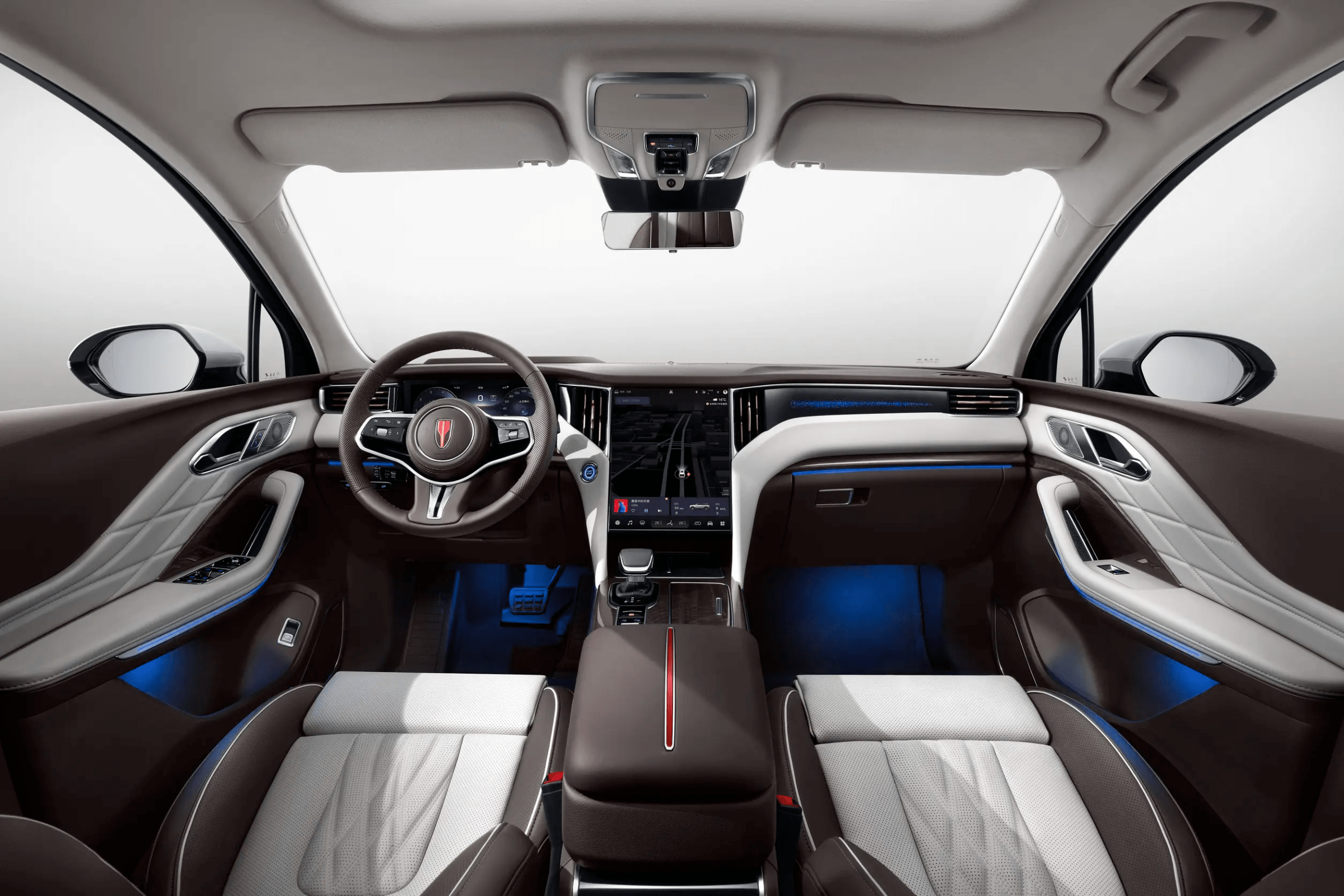 The Hongqi HS7 offers a harmonious blend of power, comfort, and cutting-edge technology, making it an excellent option for both family travel and refined driving experiences.