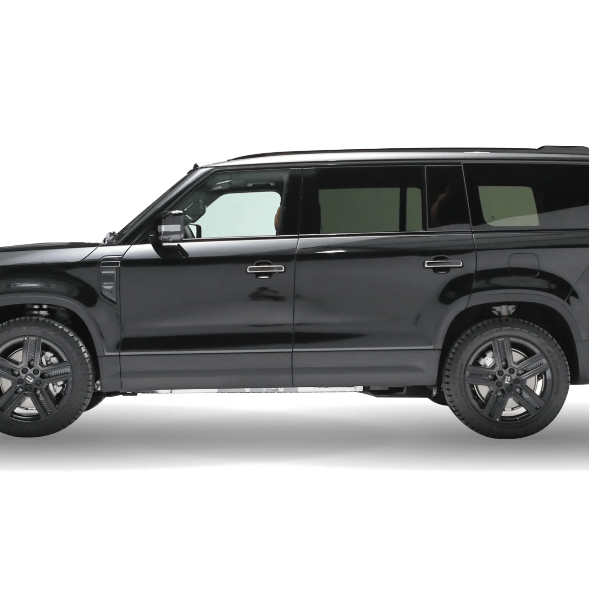 With a powerful electric motor, the Jishi 01 delivers impressive acceleration and a smooth ride, making it an ideal choice for eco-conscious drivers looking for performance and versatility.