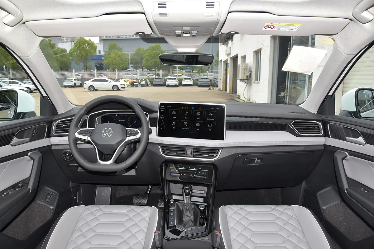 The Volkswagen Tayron is an exceptional choice for those seeking a versatile and stylish SUV that can handle both everyday driving and adventurous outings with ease.