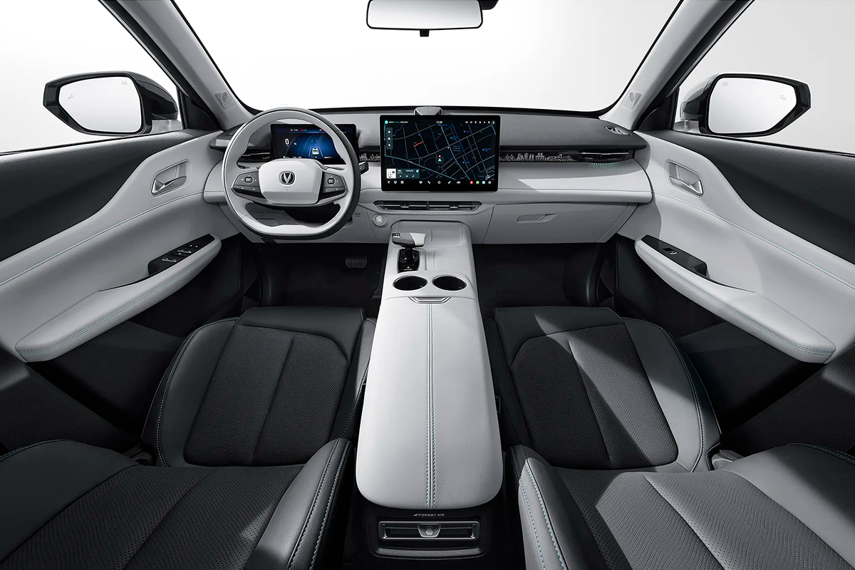 Changan Uni-Z delivers smooth acceleration and agile handling, making it a great option for both city streets and open highways.